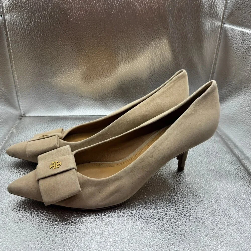 Size 10 M Tory Burch Womens Beige Gold Logo Bow Suede Stiletto Heel Ballet Flats